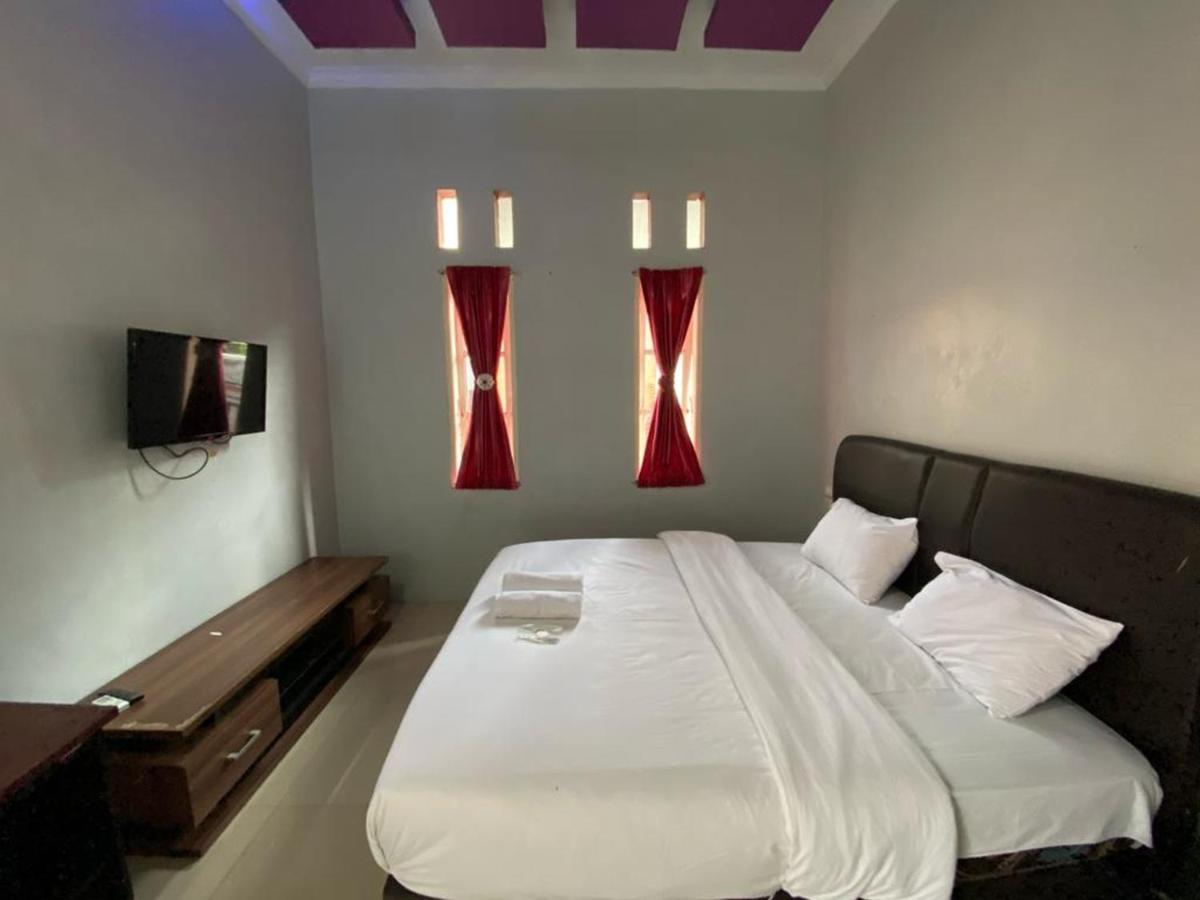 Djaboerigin Mongonsidi Guest House Redpartner Medan Bagian luar foto