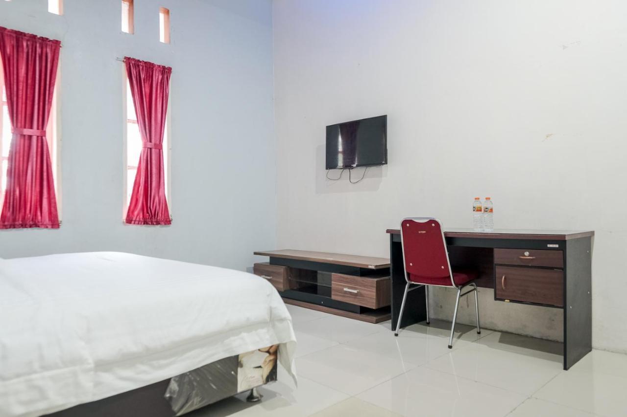 Djaboerigin Mongonsidi Guest House Redpartner Medan Bagian luar foto